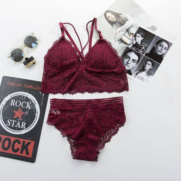 Lace bra brief set
